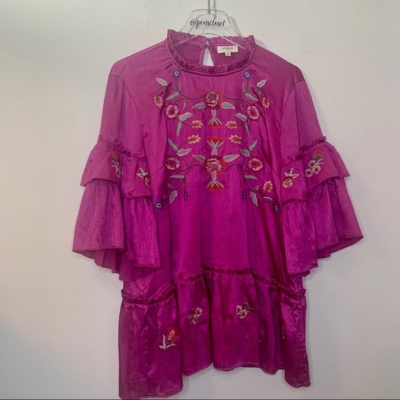Umgee Usa Boho Gypsy Floral Embroidered Magenta Bell Sleeve Satin Top - Picture 2 of 13